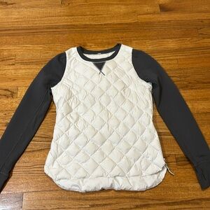 Lululemon white puffer top with side pocket and side zipper